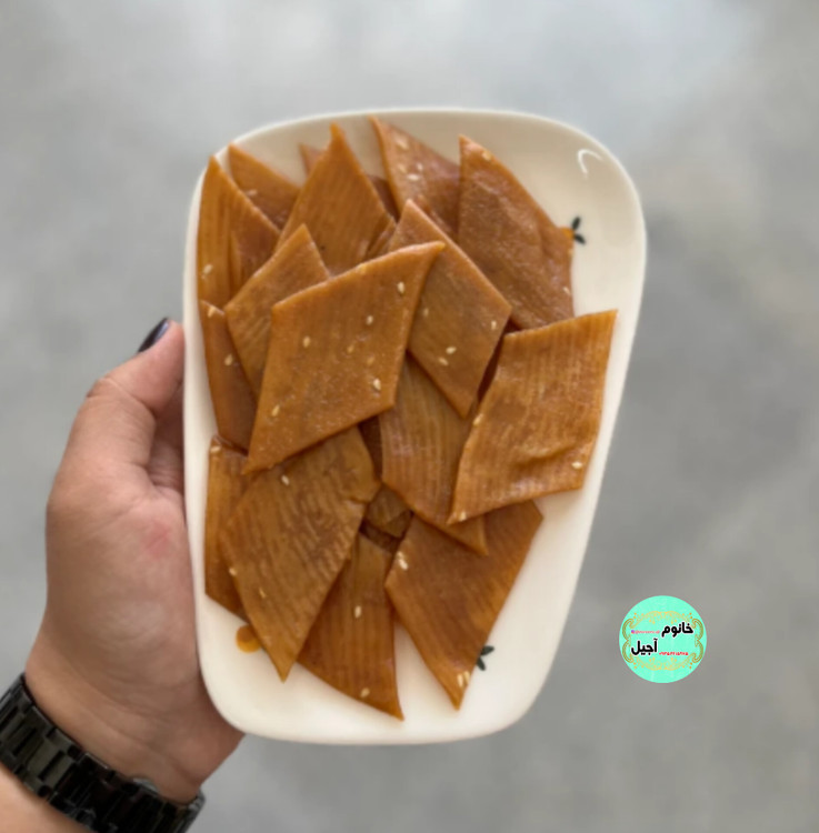 سوهان رژیمی سالم و کم کالری با طعم زعفرانی طبیعی بر پایه جوانه گندم