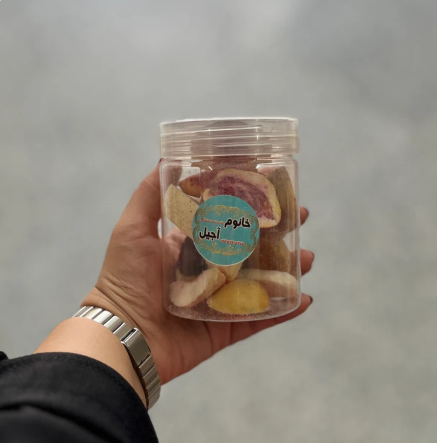 میوه های پفکی رنگارنگ و سبک، میان وعده ای سالم و خوشمزه با طعم طبیعی میوه ها